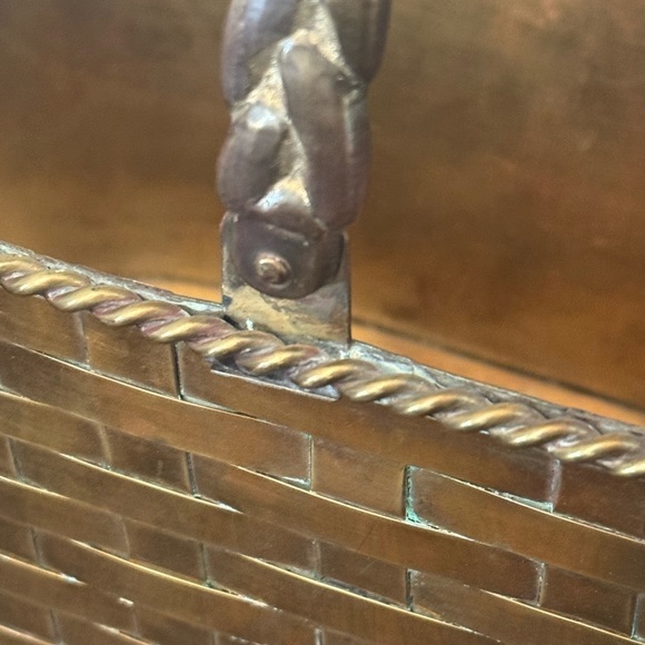 Vintage Woven Brass Basket Planter Rope Handle Rustic Boho Farmhouse Decor Art - Picture 6 of 6